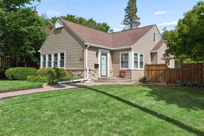 1821 Bohland Ave, Saint Paul, MN 55116