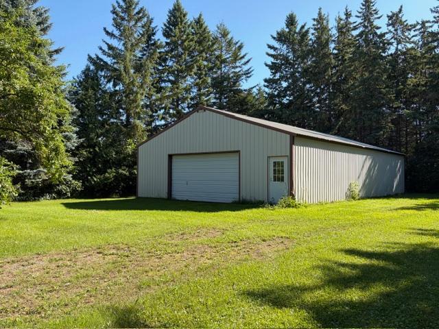 606 9th Ave SE, Roseau, MN 56751