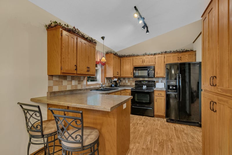 801 Sunwood Park Dr, Waite Park, MN 56387