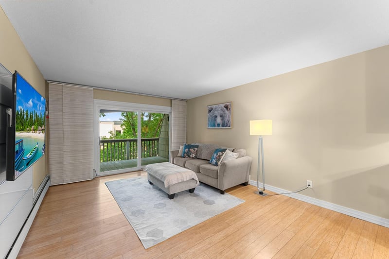 2800 Hamline Ave N #313, Roseville, MN 55113