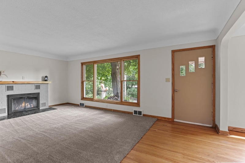 304 17th Ave, South Saint Paul, MN 55075