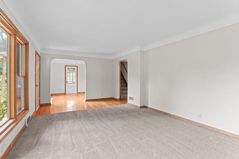 304 17th Ave, South Saint Paul, MN 55075