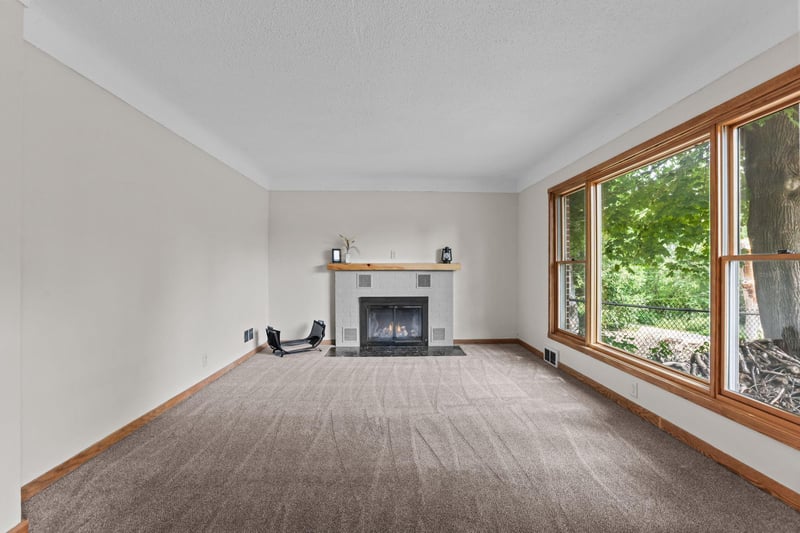 304 17th Ave, South Saint Paul, MN 55075