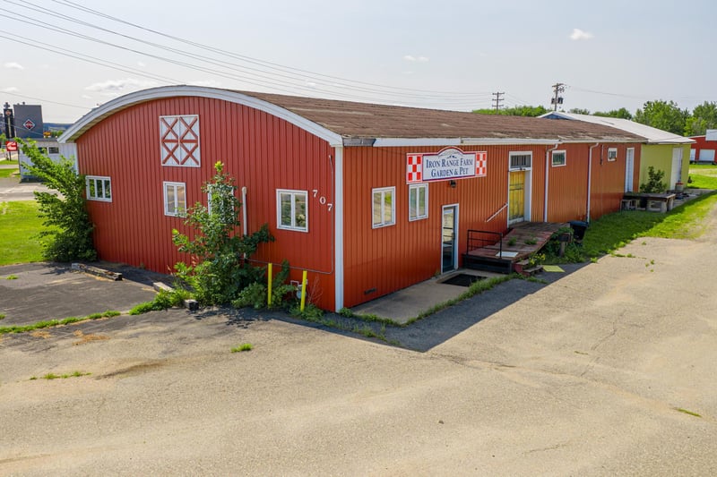 707 N 6th Ave, Virginia, MN 55792