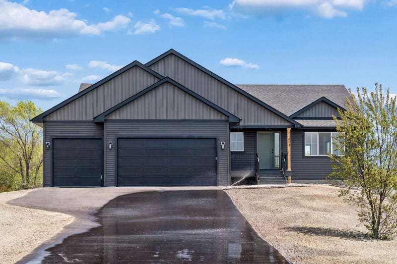 22890 Zion Pw NW, Oak Grove, MN 55448