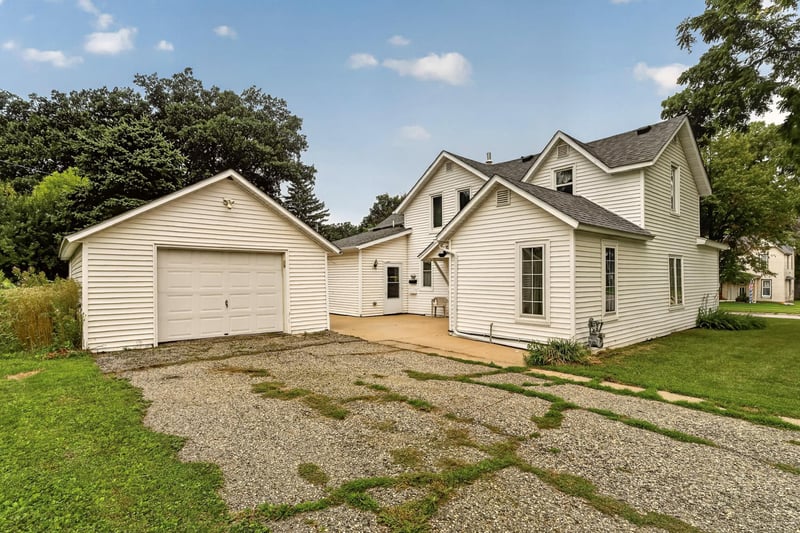 309 E Main St, Dodge Center, MN 55927