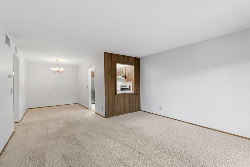 4120 Parklawn Ave #220, Edina, MN 55435