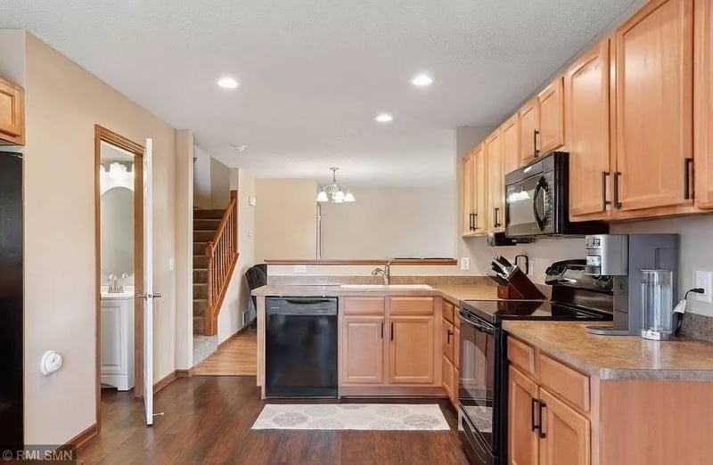 5149 149th St N #4, Hugo, MN 55038