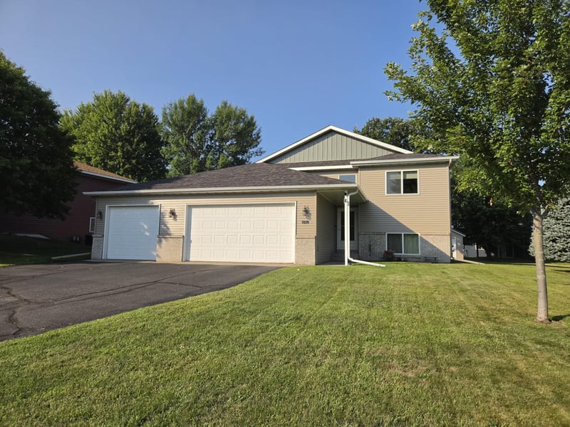 1819 Eastern Star Loop, Sauk Rapids, MN 56379