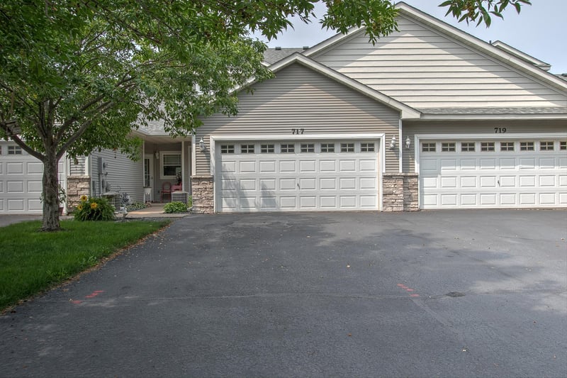 717 Park Brook Rd NW, Isanti, MN 55040