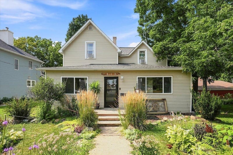 213 Amundson St N, Amery, WI 54001