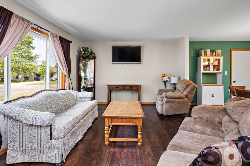 100 Marvin Elwood Rd, Monticello, MN 55362