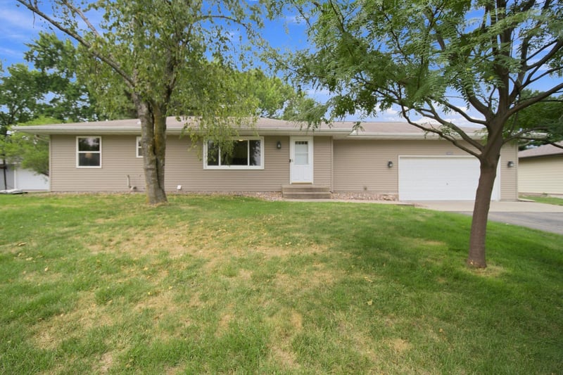 14615 Delft Ave W, Rosemount, MN 55068