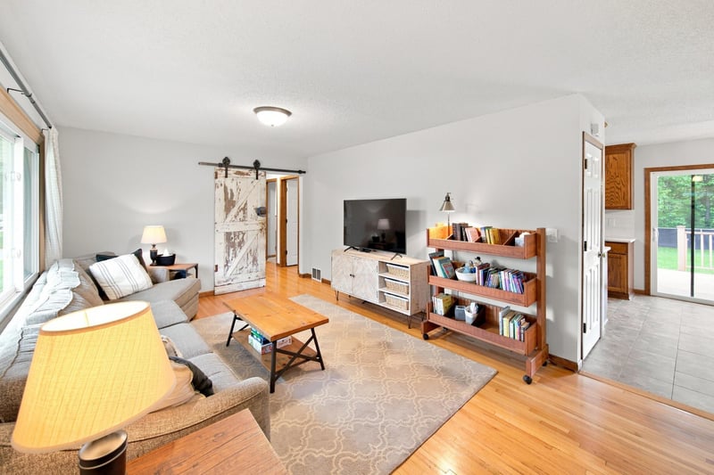 14615 Delft Ave W, Rosemount, MN 55068