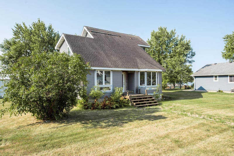 221 E Lake St, Parkers Prairie, MN 56361