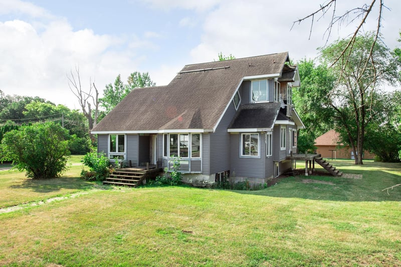 221 E Lake St, Parkers Prairie, MN 56361