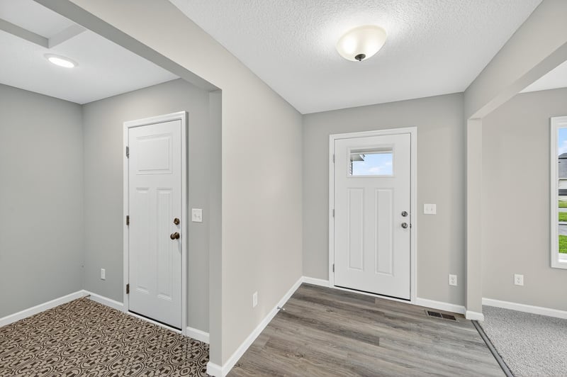 915 Yellowcrest St SW, Delano, MN 55328