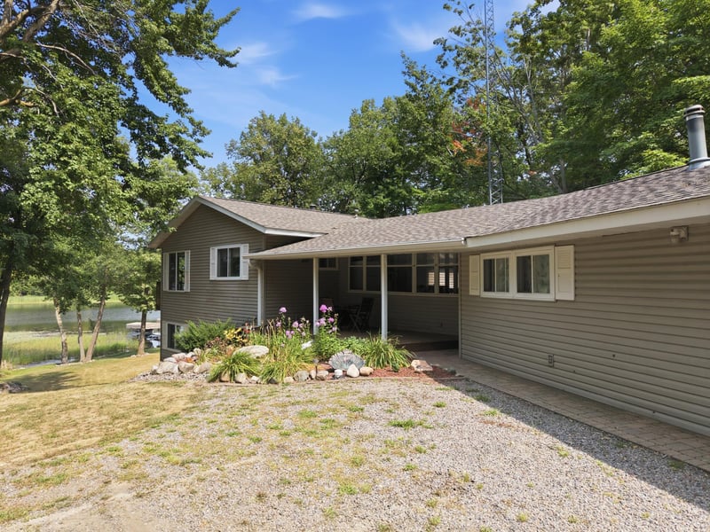 30802 Rock Hill Dr, Cushing, MN 56443