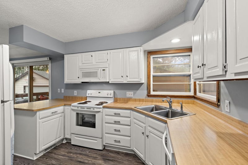6921 24th St, Saint Louis Park, MN 55426