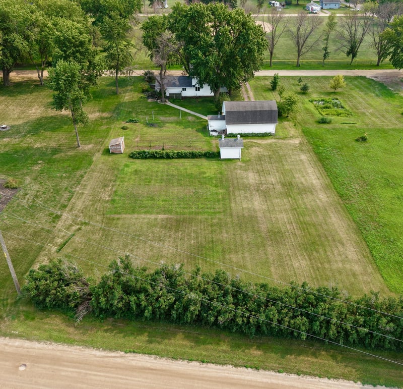 350 Highland Ave N, Butterfield, MN 56120