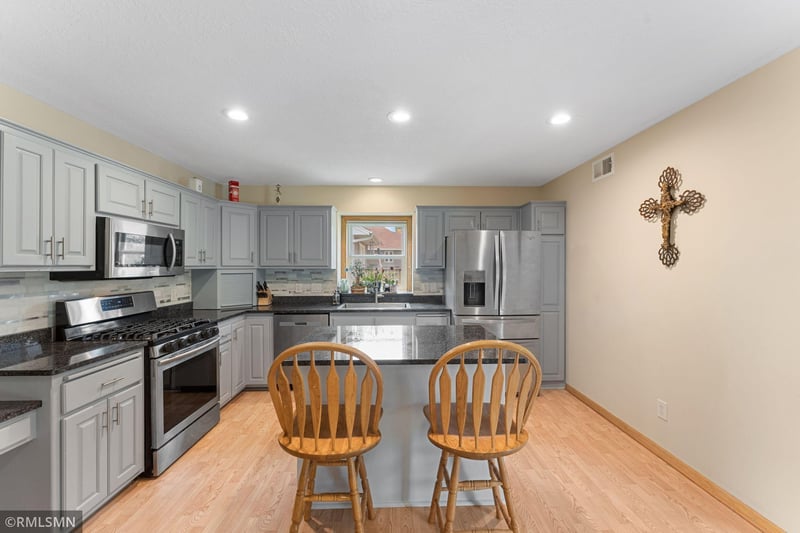 120 Indian Hills Ln, Circle Pines, MN 55014