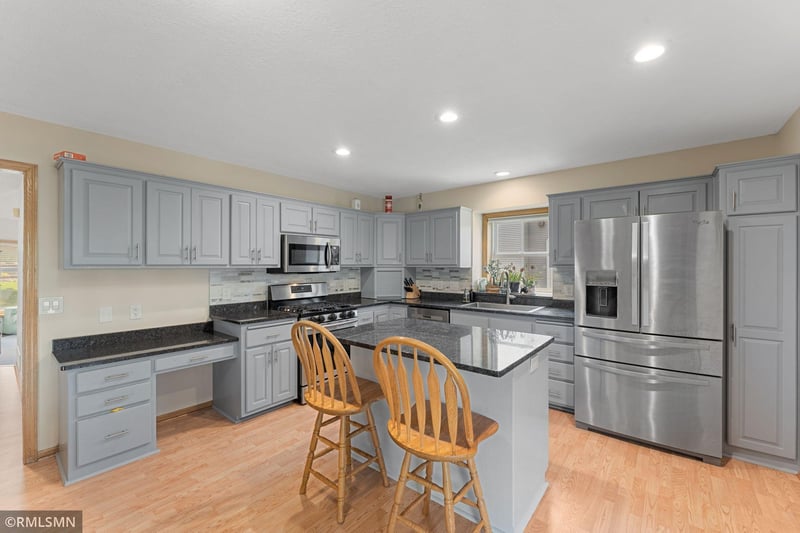 120 Indian Hills Ln, Circle Pines, MN 55014
