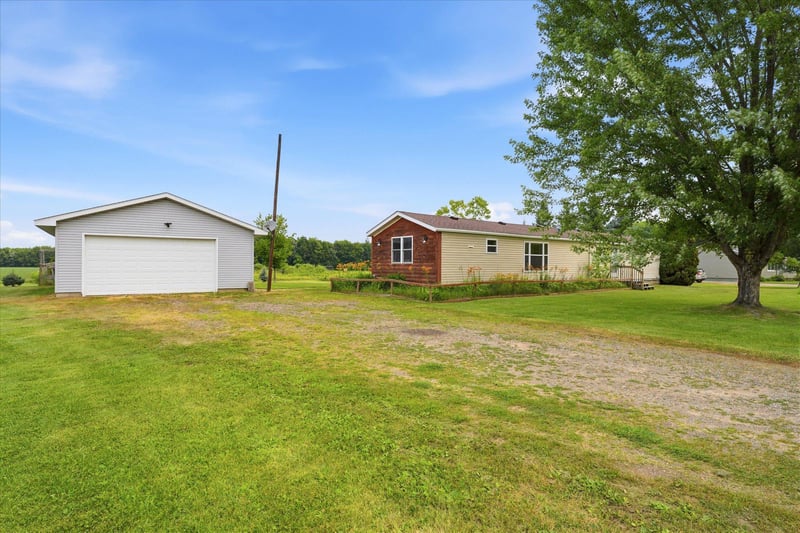 9528 Quail Rd, Onamia, MN 56359