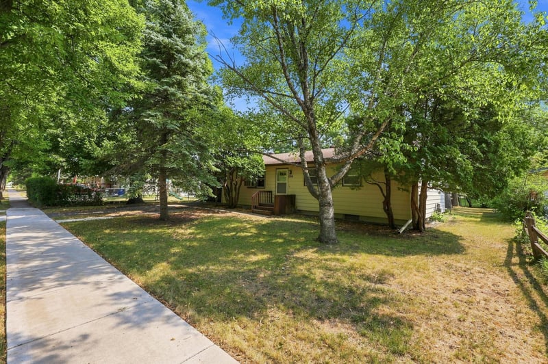 1216 Elm St S, Moorhead, MN 56560
