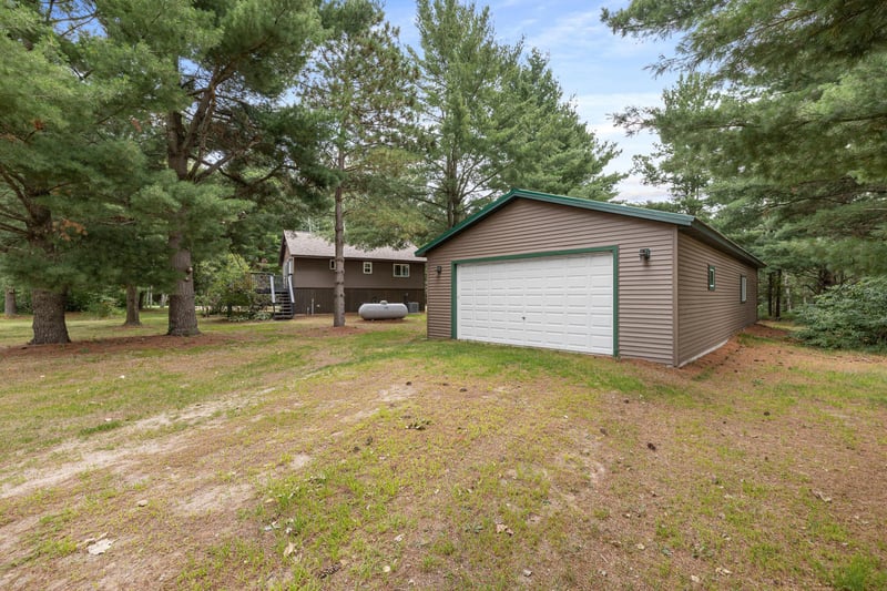 33181 Hickory Ln, Motley, MN 56466