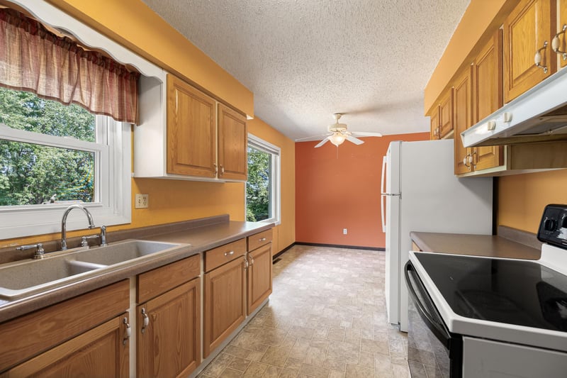 14618 Smith Ave, Little Falls, MN 56345