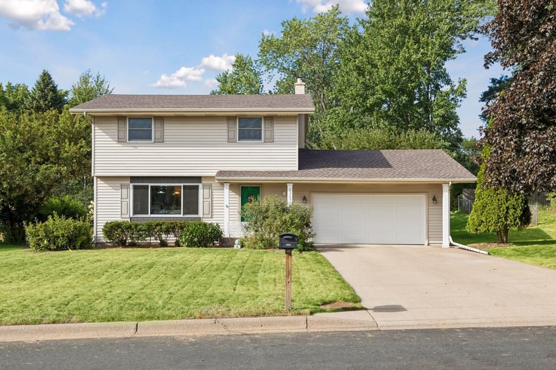 2525 Blomquist Ave, White Bear Lake, MN 55110