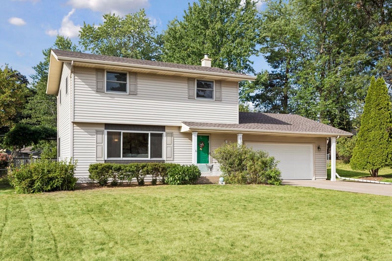 2525 Blomquist Ave, White Bear Lake, MN 55110