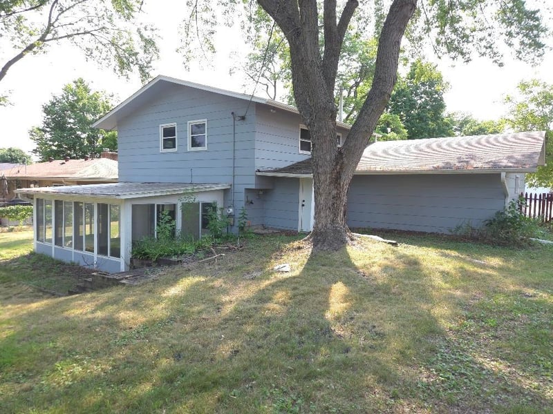 4076 Ensign Ave N, New Hope, MN 55427