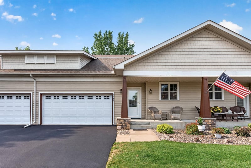 1185 Parkwood Ln, Stillwater, MN 55082
