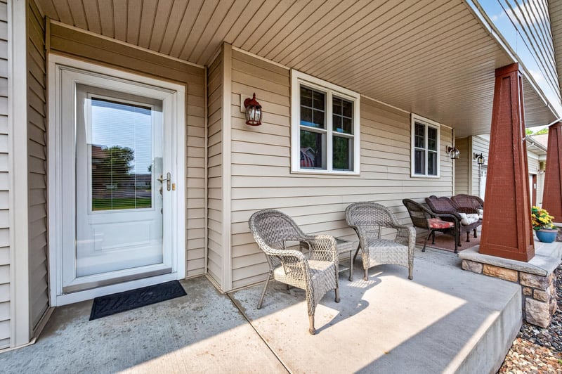 1185 Parkwood Ln, Stillwater, MN 55082