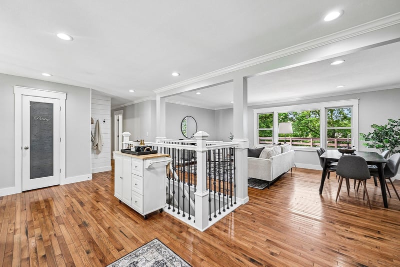 19112 Townline Rd, Minnetonka, MN 55345