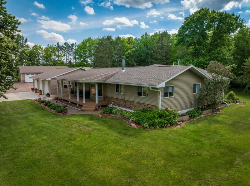 38813 Fox Rd, Hinckley, MN 55037