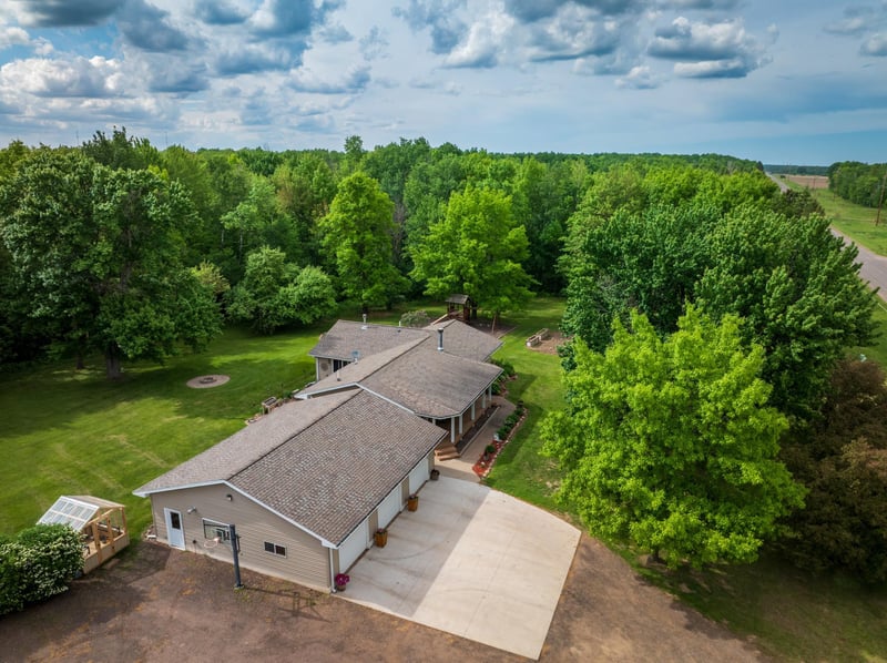 38813 Fox Rd, Hinckley Twp, MN 55037