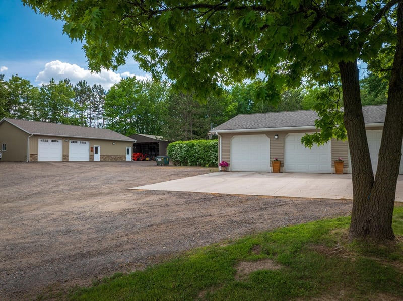 38813 Fox Rd, Hinckley Twp, MN 55037