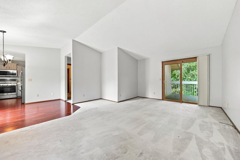 7232 Woodstock Dr, Bloomington, MN 55438