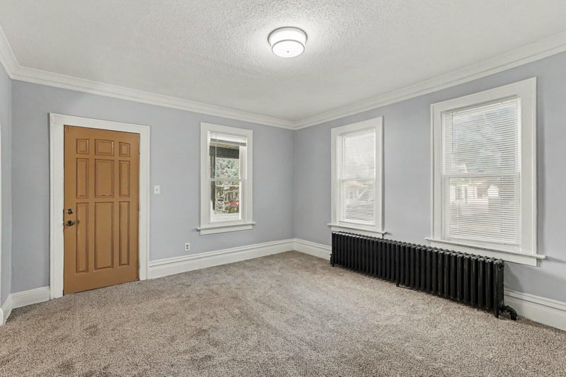 970 Conway St, Saint Paul, MN 55106