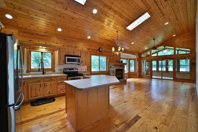 39916 Par West Dr, Emily, MN 56447