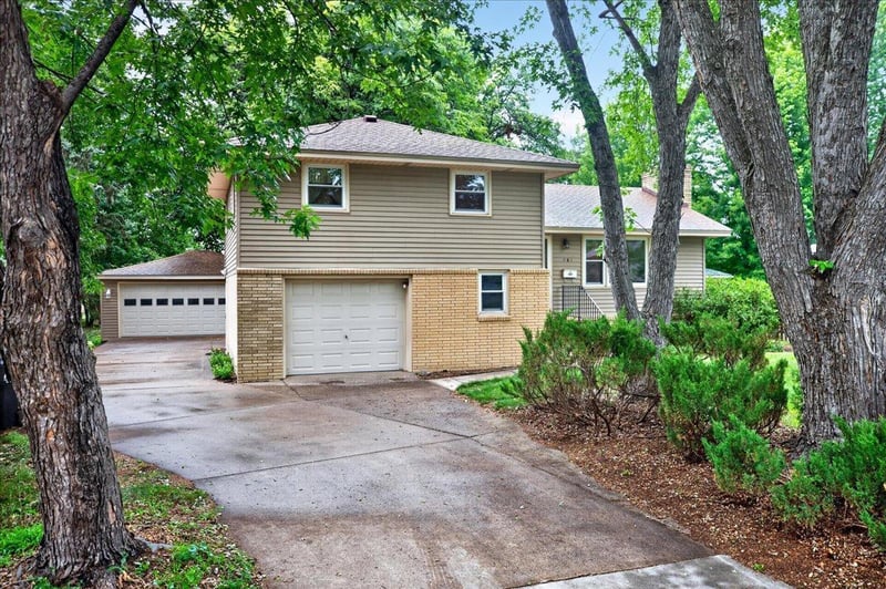 561 54th Ave NE, Fridley, MN 55421