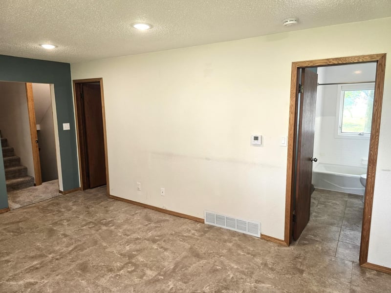 60247 State Highway 19, Winthrop, MN 55396