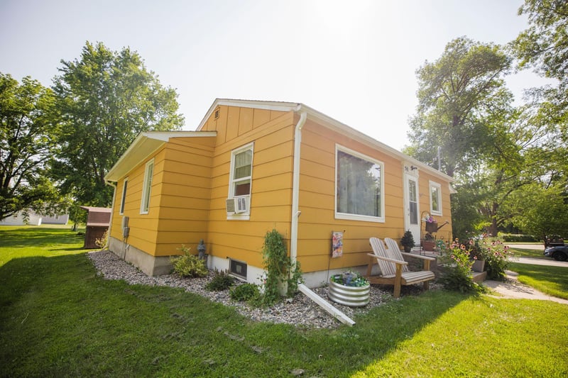 511 W 11th St, Morris, MN 56267