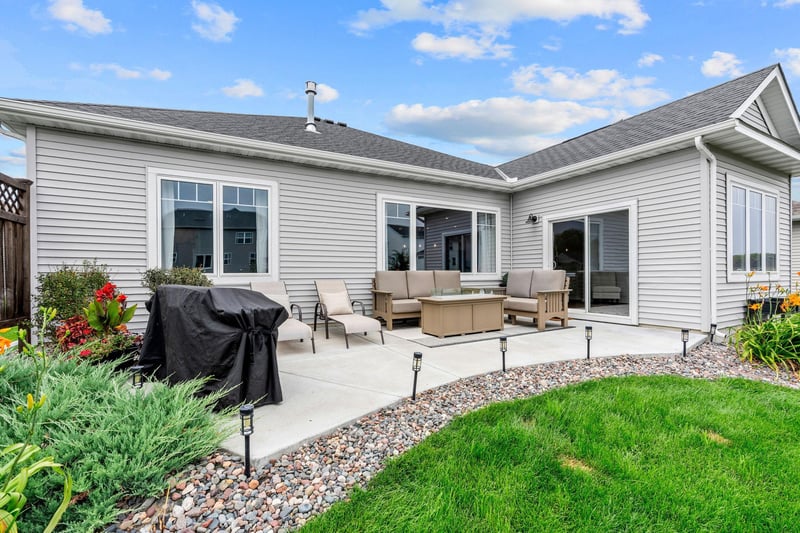 8025 Walnut Ln, Corcoran, MN 55340
