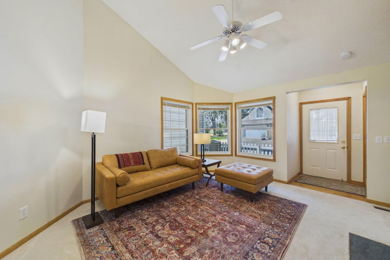 1744 Maple Ct, Falcon Heights, MN 55113