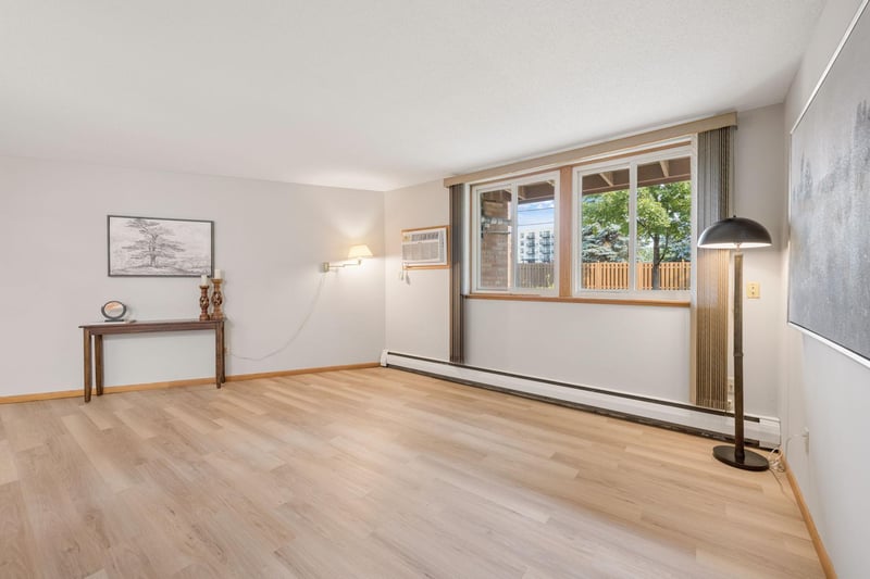 9141 Highway 55 #101, Golden Valley, MN 55427