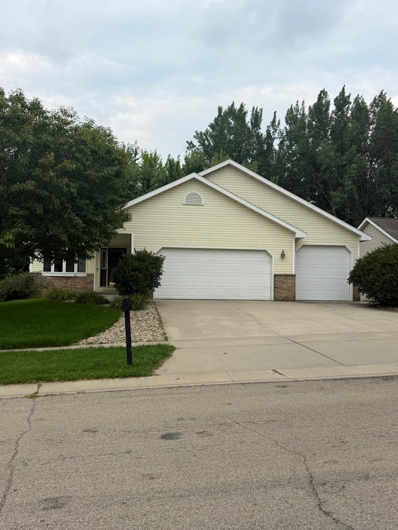 3514 42nd St NW, Rochester, MN 55901