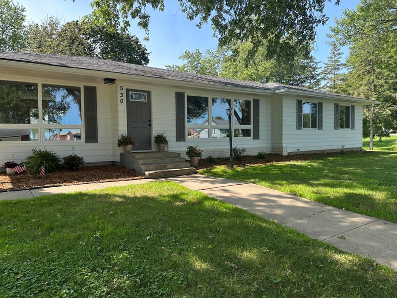 530 1st St, Fountain, MN 55935